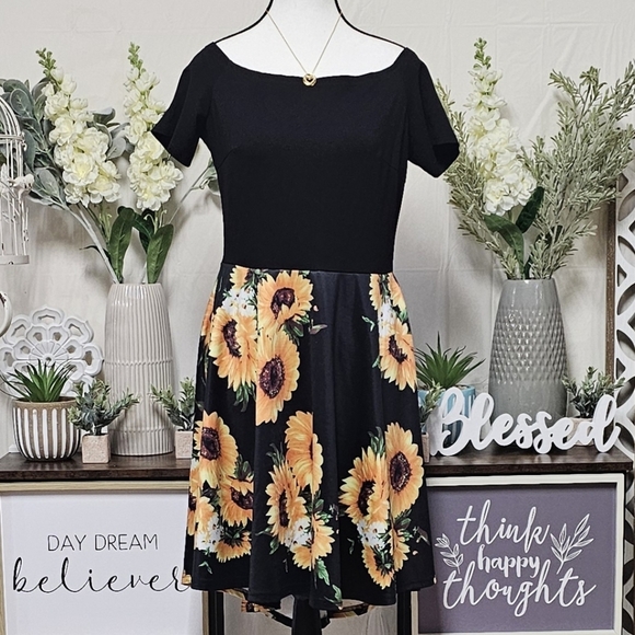 SARIN MATHEWS | OFF-THE-SHOULDER SUNFLOWER TWIRL DRESS - NWOT! - Picture 5 of 16